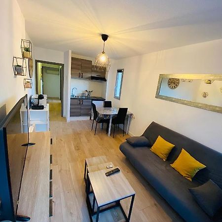 Appartement Au Port De Saint Cyprien Экстерьер фото