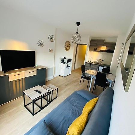 Appartement Au Port De Saint Cyprien Экстерьер фото